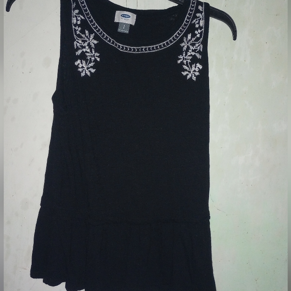 Old Navy Black Sleeveless Top with White Embroidery